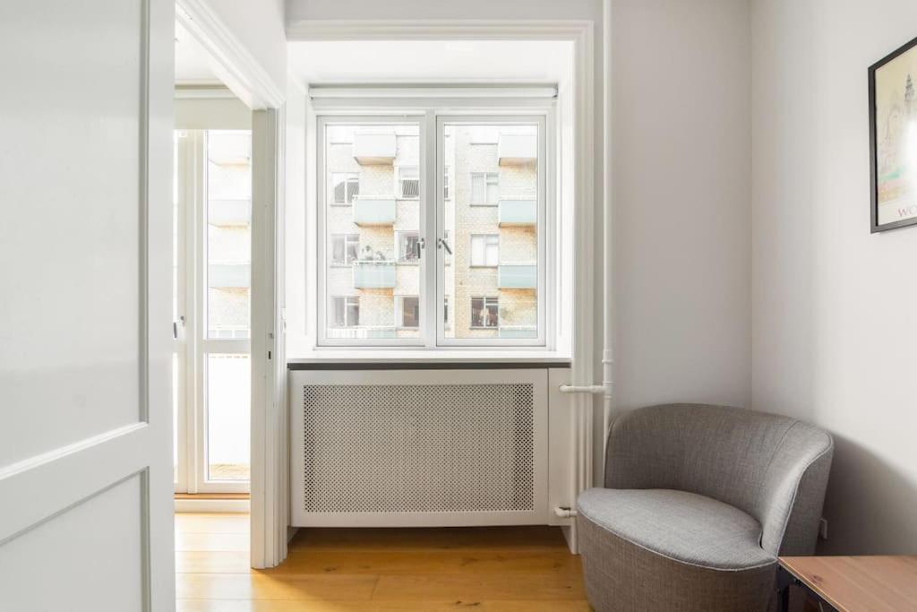 Cozy Apartment In Christianshavn W Two Balconies. 코펜하겐 외부 사진
