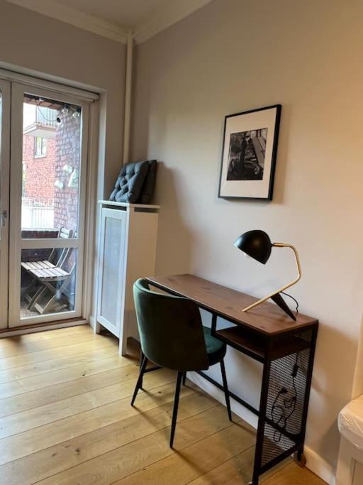Cozy Apartment In Christianshavn W Two Balconies. 코펜하겐 외부 사진