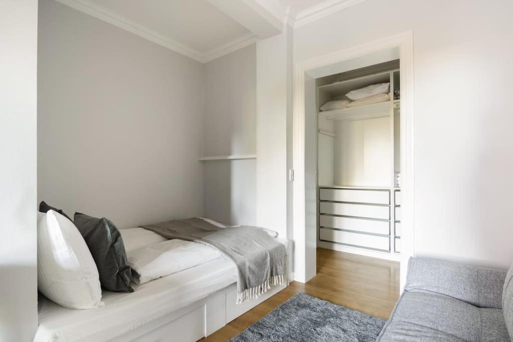 Cozy Apartment In Christianshavn W Two Balconies. 코펜하겐 외부 사진